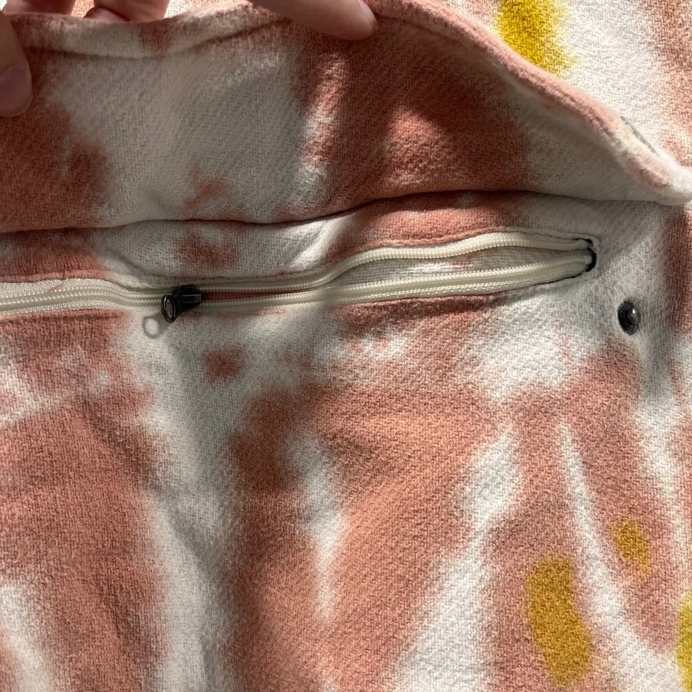 Quicksilver Tie-Dye Hoodie with Front Pocket - Picture 7 of 9